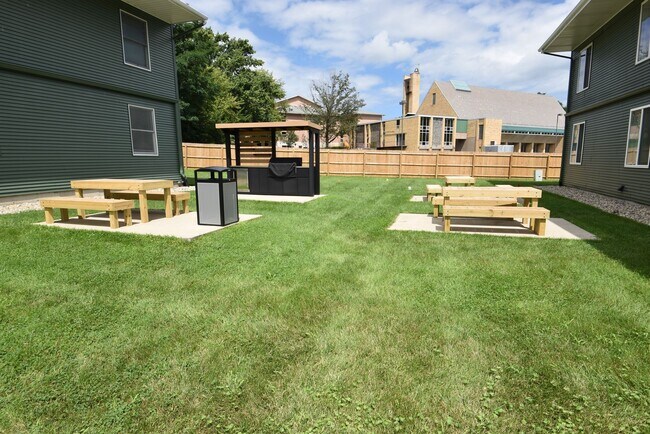 Building Photo - 18085 Bulla Rd