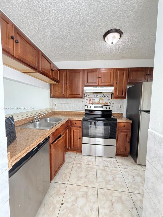 Building Photo - 4295 NW 114th Terrace