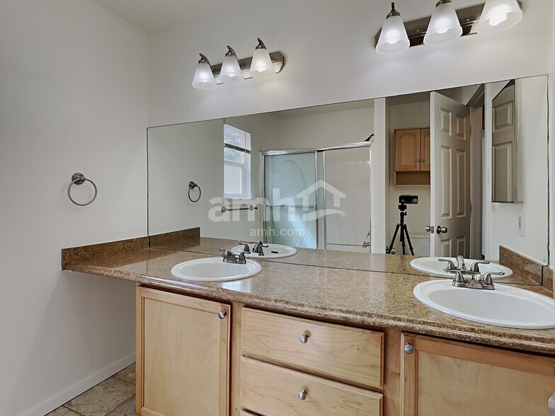 Building Photo - 17917 13th Avenue Ct E