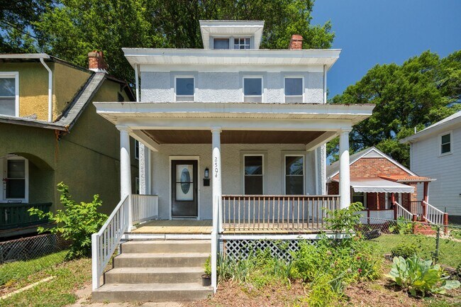 Building Photo - Completely Renovated 3 Bedroom Home in Hig...