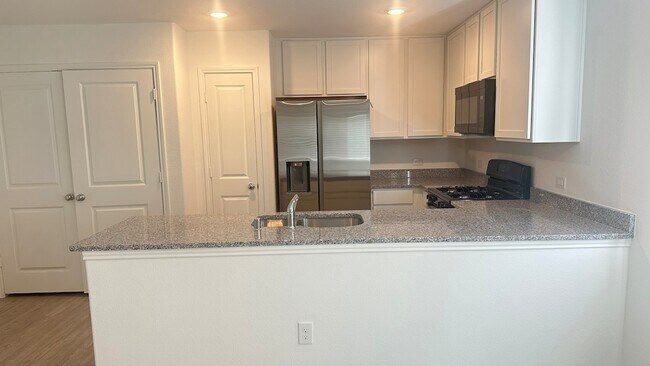 Building Photo - 3420 Flicker Ln