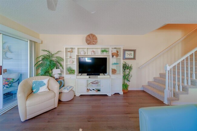 Building Photo - 911 Harbour House Dr