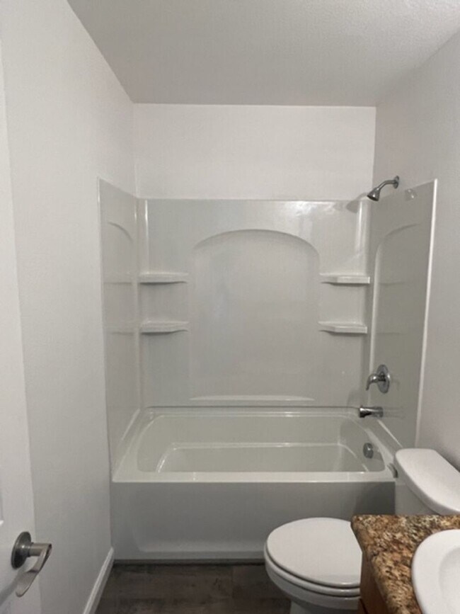 Building Photo - 192 S Church St