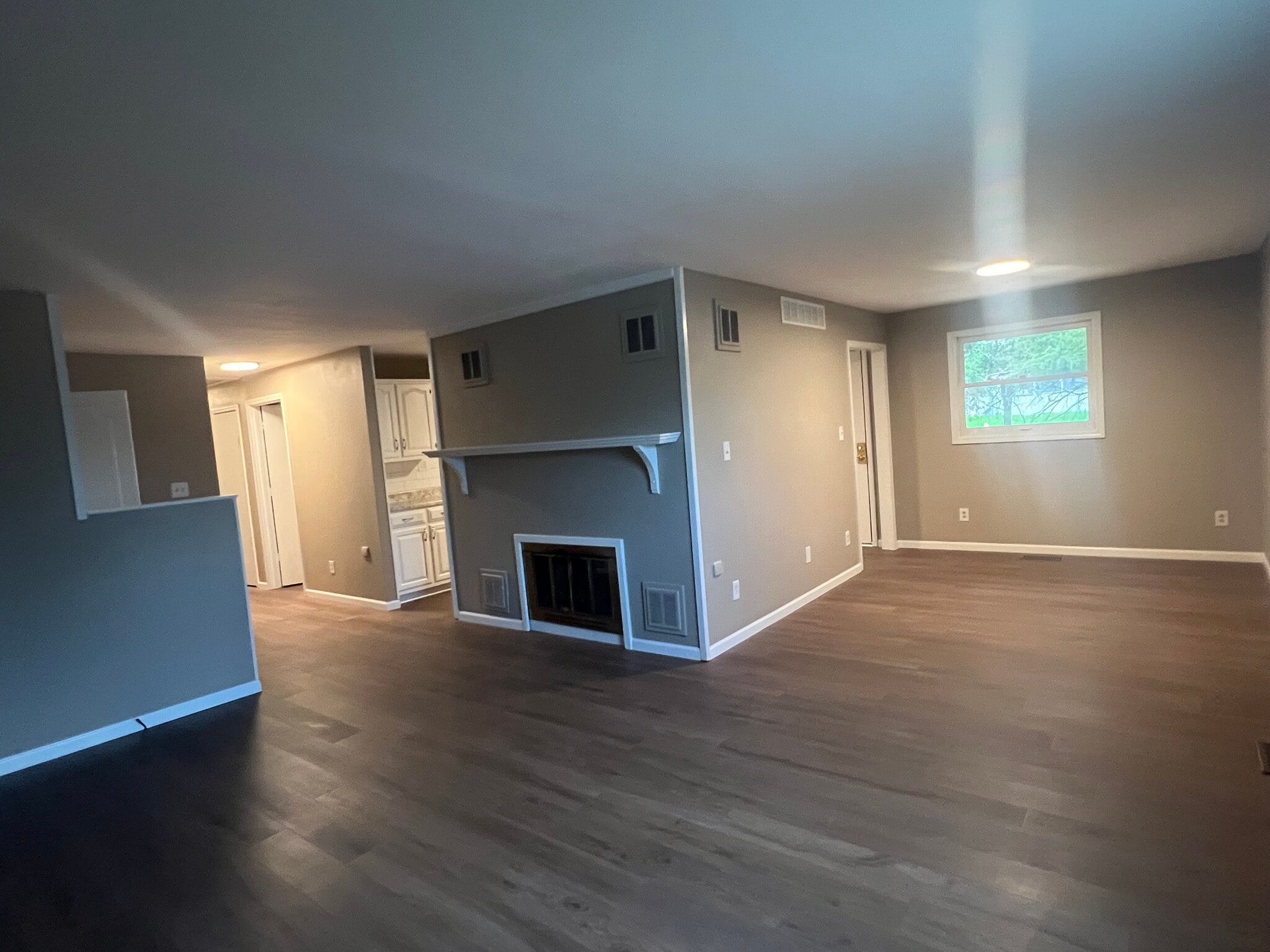 Building Photo - 3026 Hogan Dr