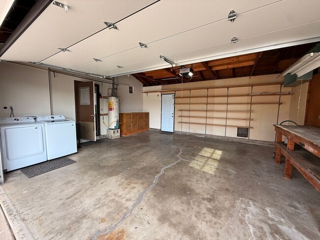 Building Photo - Spacious 3BR/2BA Home with A/C, Heat, Garage & Backyard in Imperial Beach!