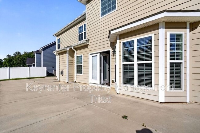 Building Photo - 4604 Skyview Trail