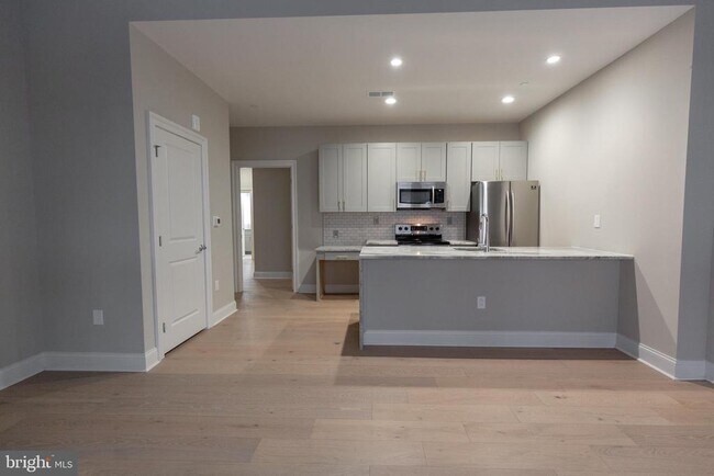 Building Photo - 1411 Walnut St