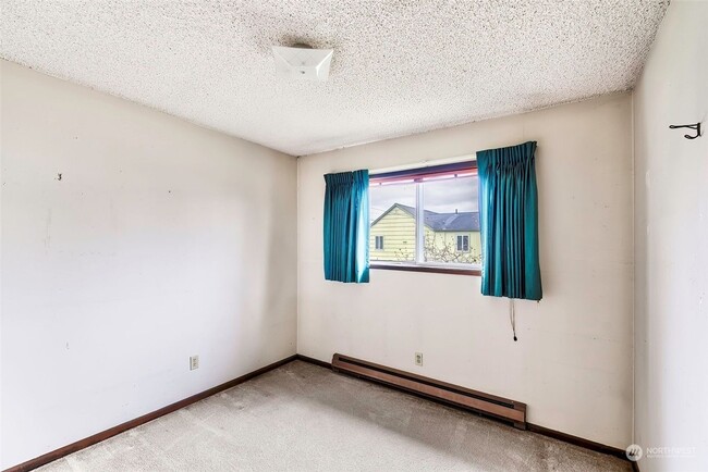 Building Photo - 501 Division St