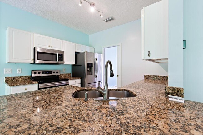 Building Photo - 13480 Gallant Fox Cir W