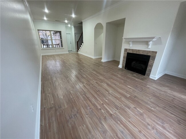 Building Photo - 2814 Vly W Ct