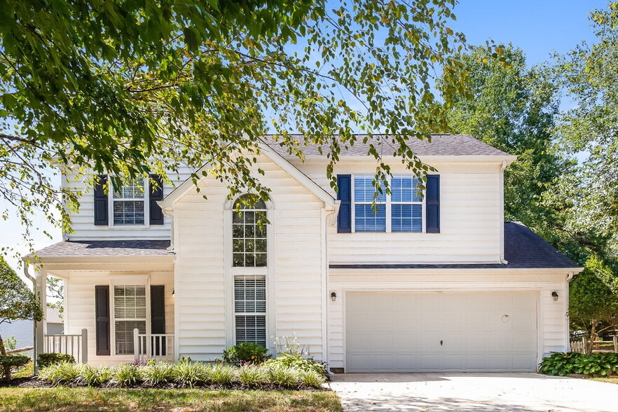 Primary Photo - 8302 Bristol Ford Pl