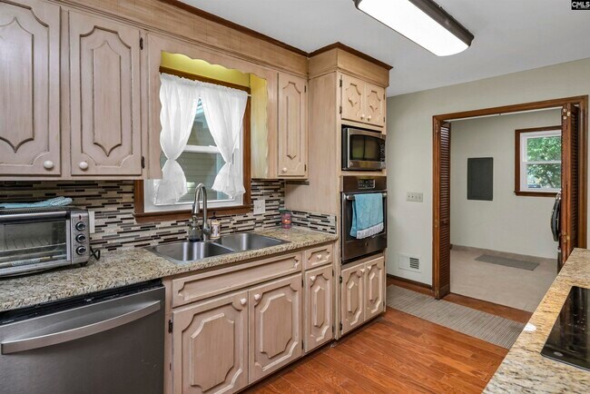 Building Photo - 418 Wise Ferry Rd