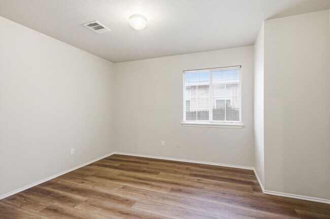 Building Photo - 16516 Fowler Mill Cove