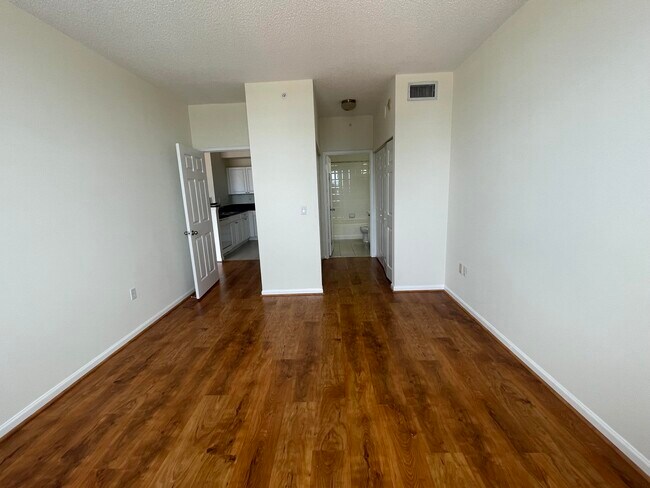 Building Photo - 651 Okeechobee Blvd
