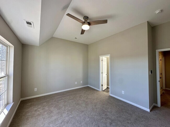 Building Photo - 9839 Brawley Ln