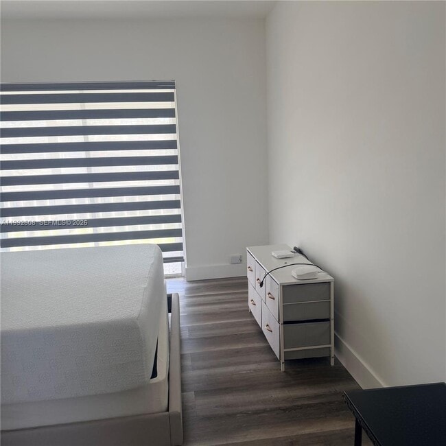 Building Photo - 7500 NW 5th Pl