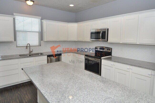 Building Photo - 7614 San Savino Way