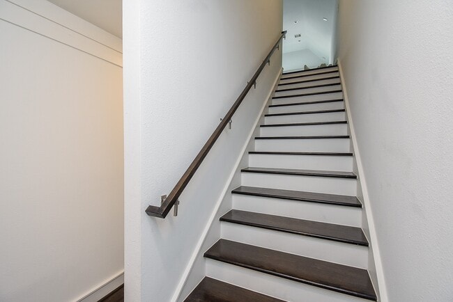 Building Photo - 1211 Rosine St