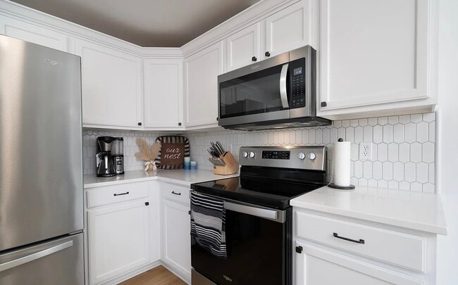 Building Photo - 1311 37th St
