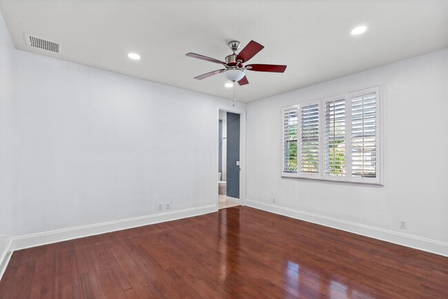 Building Photo - 17550 Circle Pond Ct