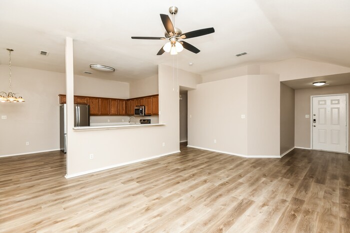 Building Photo - 420 Heritage Dr