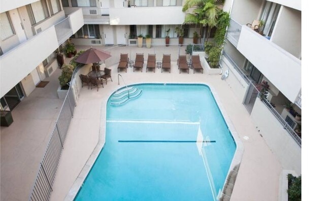 Building Photo - 1200 N Flores St