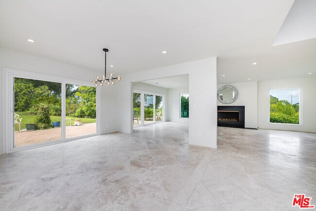 Building Photo - 3643 Ballina Canyon Rd