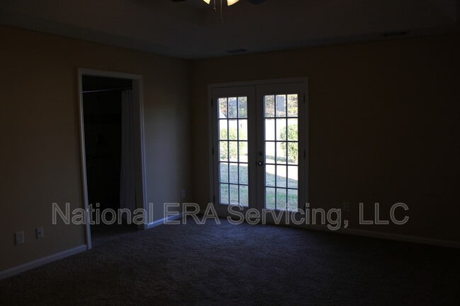 Building Photo - 35 Trotters Ct