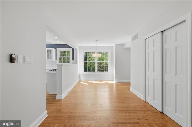 Building Photo - 5736 8th Rd N