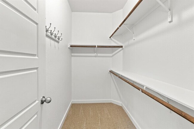 Building Photo - 2101 Rivers Edge Way