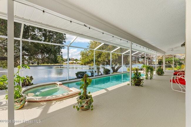 Building Photo - 662 Rossmoor Cir