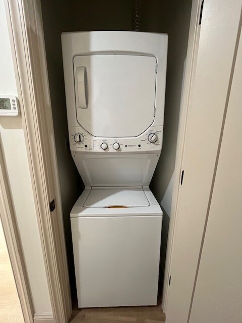 In-Unit Laundry - 1387 E 43rd St