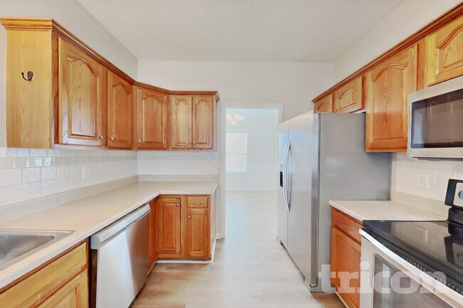 Building Photo - 559 Heartland Ln