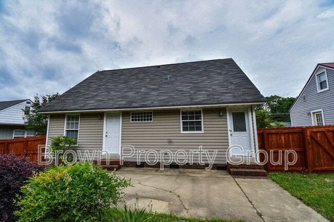 Building Photo - 810 Ethelored St