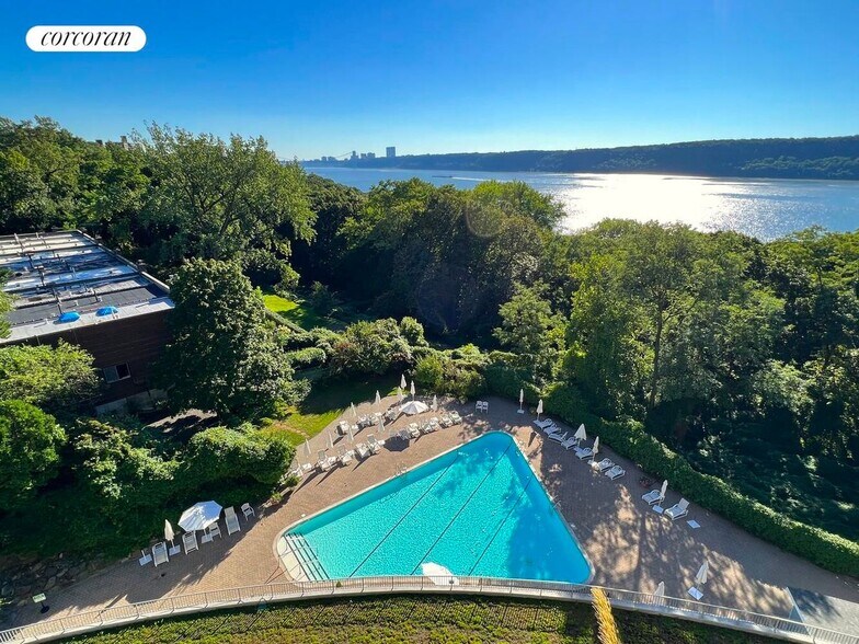 Building Photo - 4455-4465 Douglas Ave