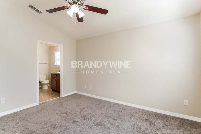 Building Photo - 1310 Windsor Lake Cir