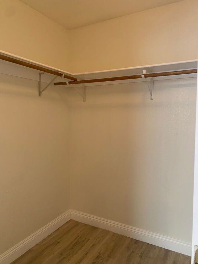Building Photo - Single Story 3 Bedroom Home for Rent