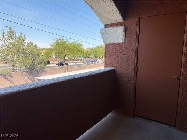 Building Photo - 8101 W Flamingo Rd
