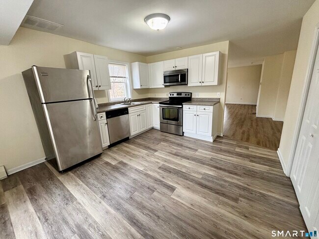 Building Photo - 61 Scotland Ave