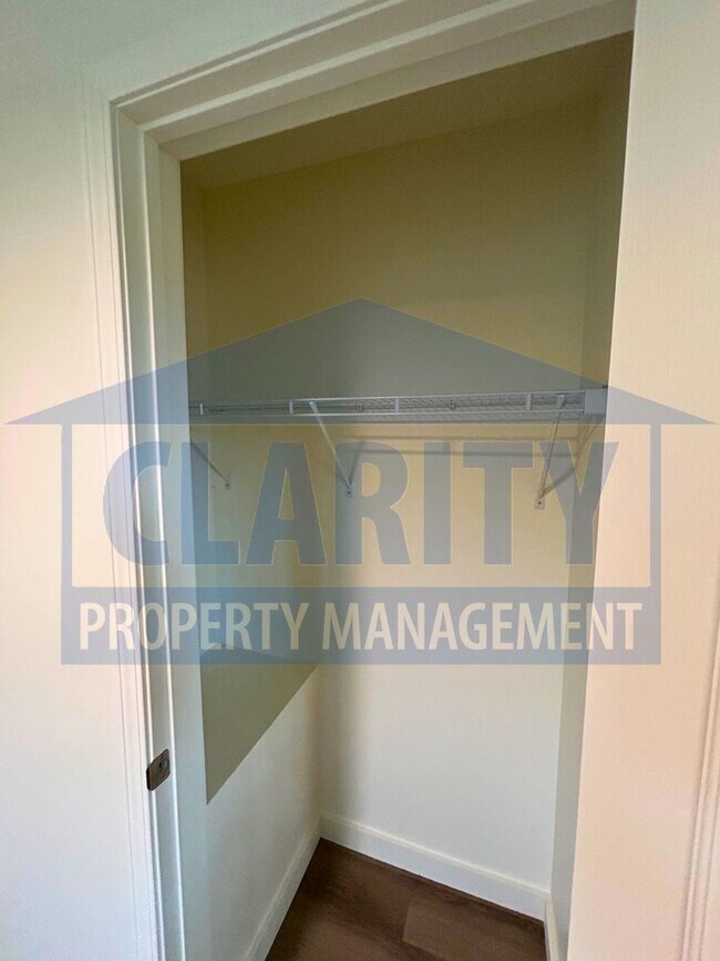 Building Photo - Three bedroom ranch-style home!