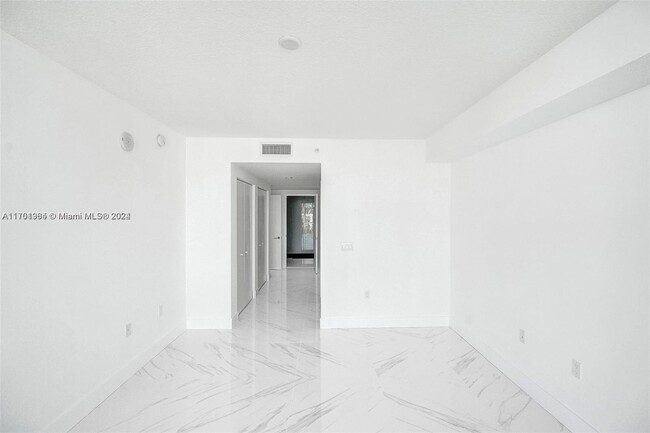 Building Photo - 330 Sunny Isles Blvd