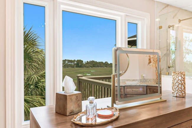 Building Photo - Spectacular Sea Pines Home - Marsh/Water Views!