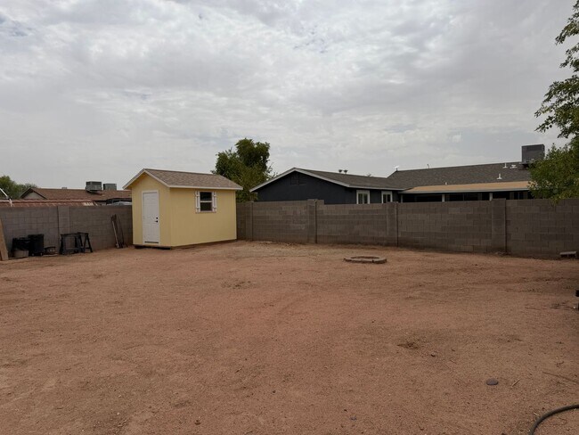Building Photo - 3439 W Peppertree Ln