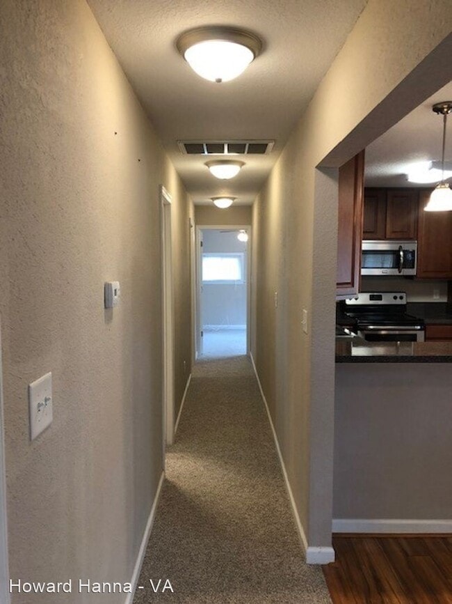Building Photo - 3 br, 2 bath House - 672 Cunningham Road