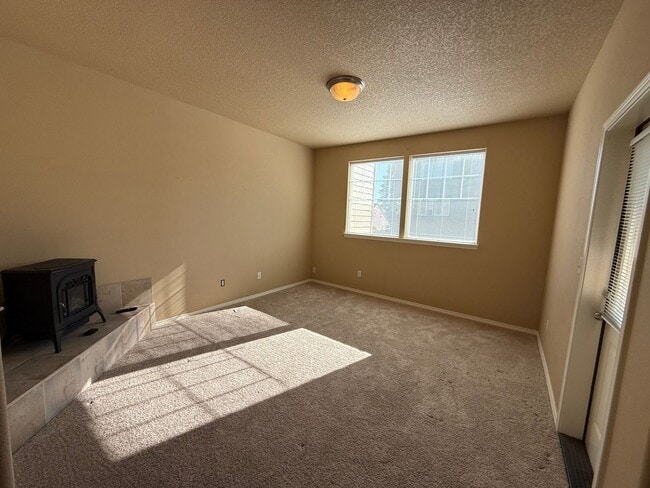 Building Photo - g434