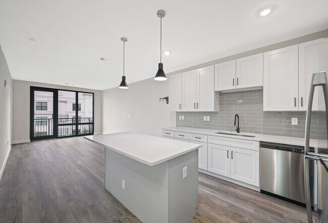 Interior Photo - 357 South