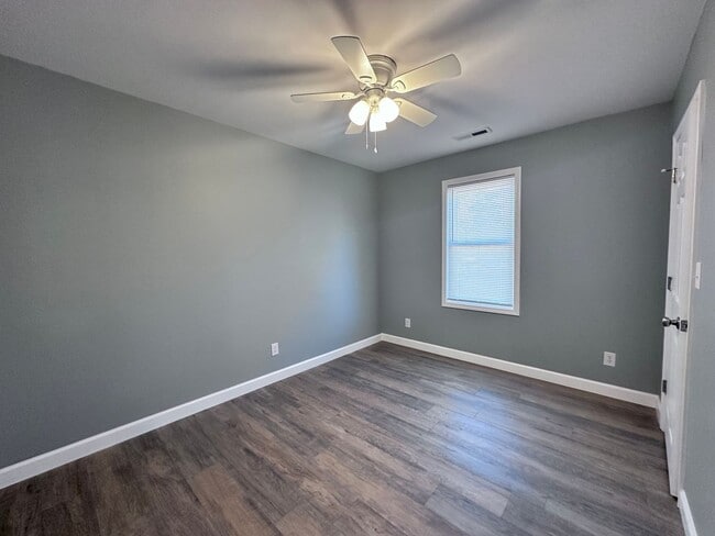 Building Photo - 149 Oyster Ln