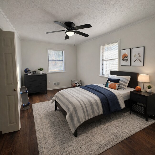 Building Photo - Charming 3 bedroom, 2 bathroom Ranch-Style Home