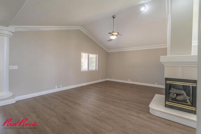 Building Photo - Spacious 6 Bedroom Home with a Balcony!