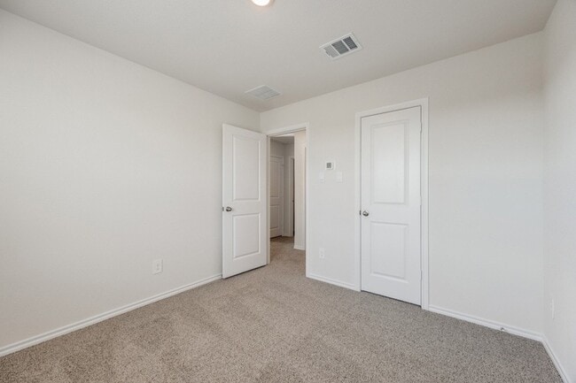 Building Photo - 3433 Marie Dr